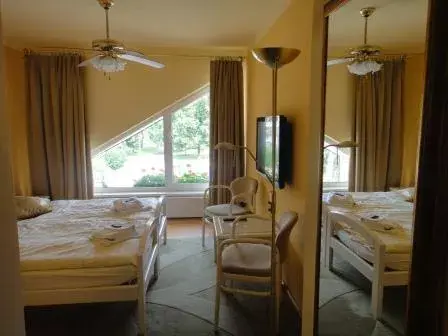 Photo 2 of Hotel Monaco